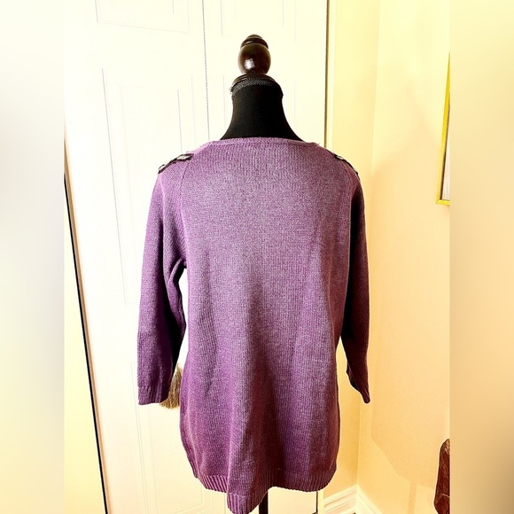 Cable & Gauge purple knit sweater adorned w/ epaulettes of embroidered sequins💜 - Picture 3 of 9